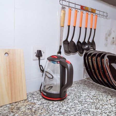 נקורו Jacky'S Fully Furnished Apartments מראה חיצוני תמונה