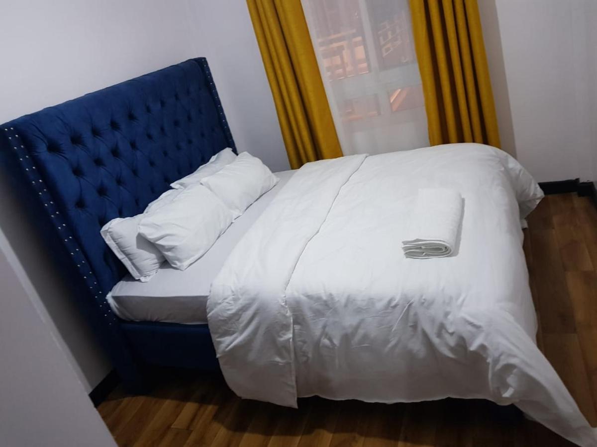 נקורו Jacky'S Fully Furnished Apartments מראה חיצוני תמונה