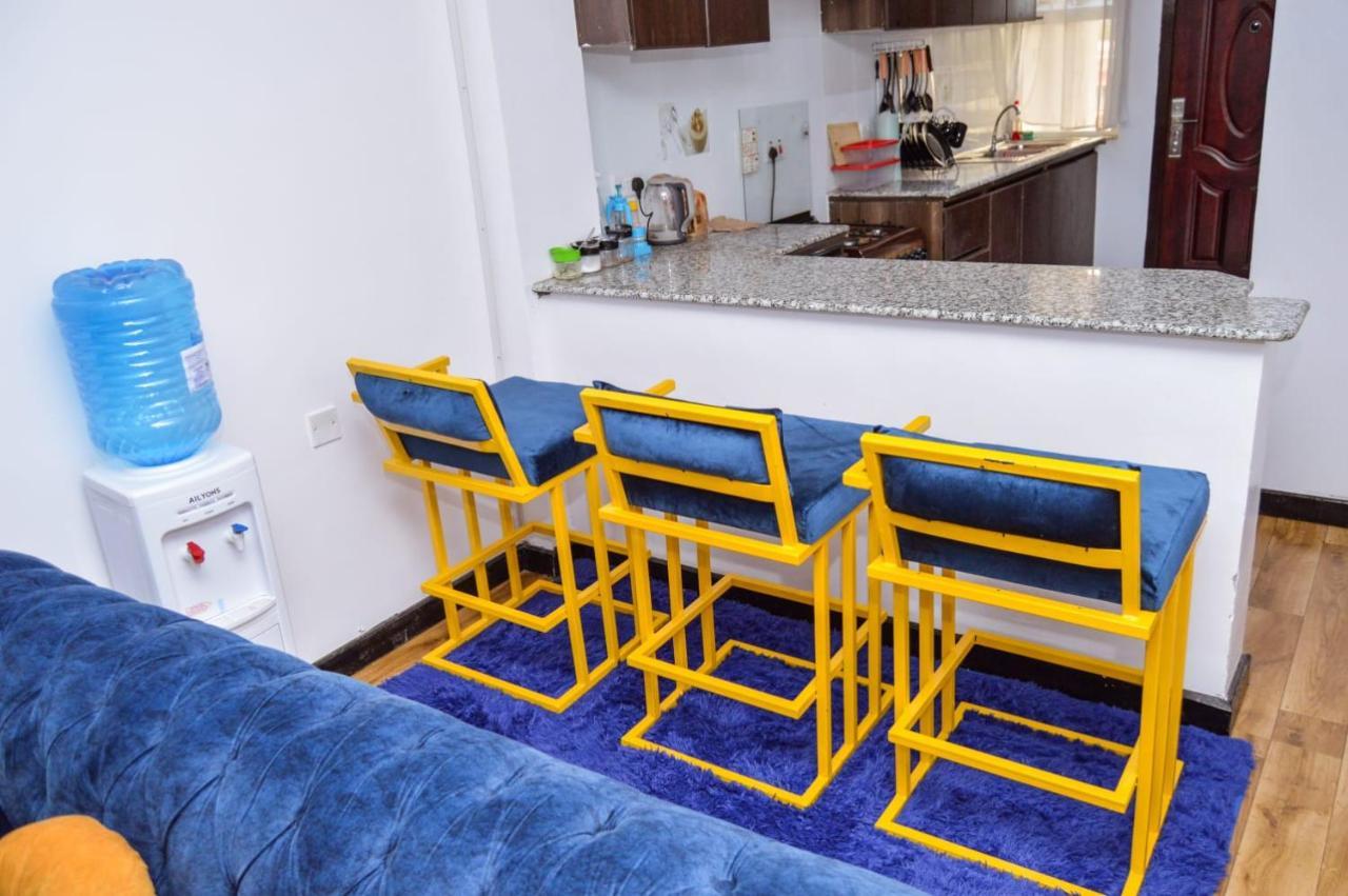 נקורו Jacky'S Fully Furnished Apartments מראה חיצוני תמונה