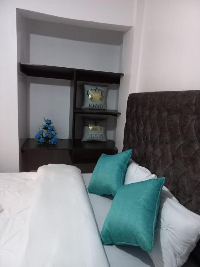 נקורו Jacky'S Fully Furnished Apartments מראה חיצוני תמונה