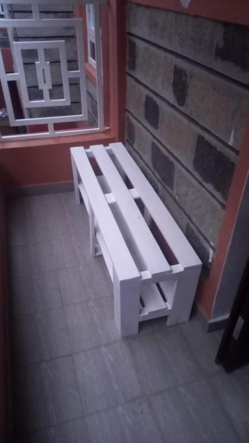 נקורו Jacky'S Fully Furnished Apartments מראה חיצוני תמונה